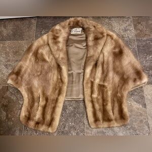 Vintage Carlisle’s authentic mink fur stole with a shawl collar.